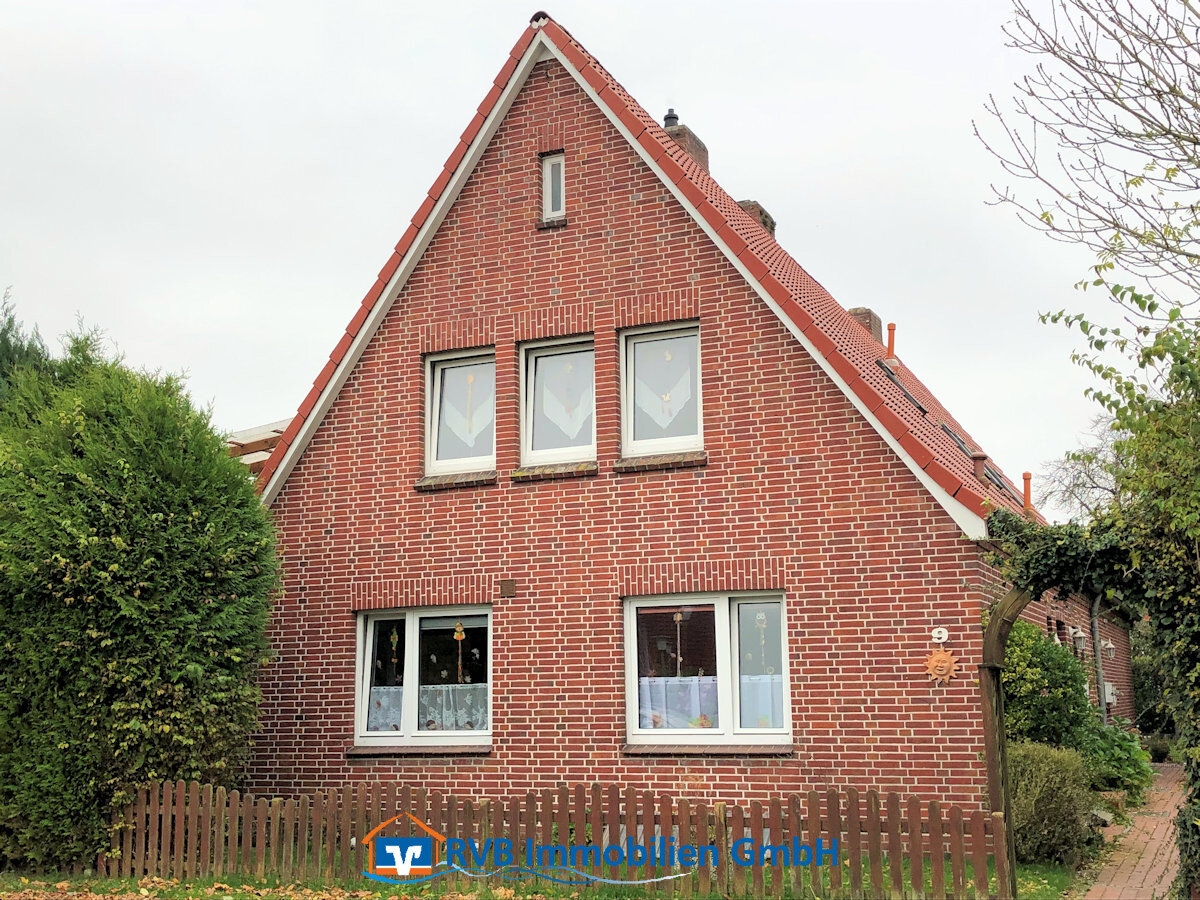 Mehrfamilienhaus zum Kauf als Kapitalanlage geeignet 279.000 € 9 Zimmer 243 m²<br/>Wohnfläche 646 m²<br/>Grundstück Wittmund Wittmund 26409