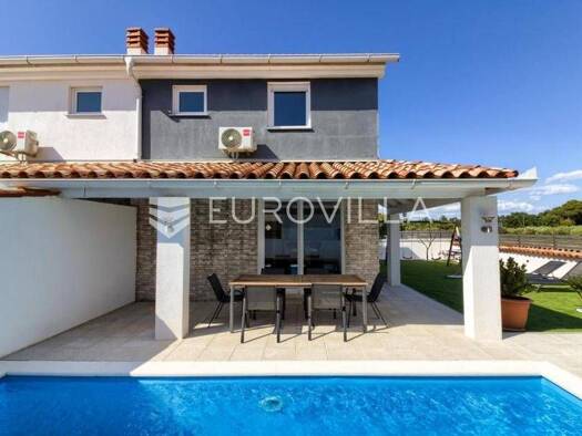 Einfamilienhaus zur Miete 2.100 € 2 Zimmer 114 m² Šišan Ližnjan 52204
