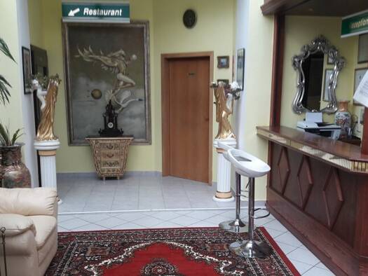 Haus zum Kauf 798.000 € 28 Zimmer 1.240 m² 1.640 m² Grundstück Wanzleben Wanzleben-Börde 39164