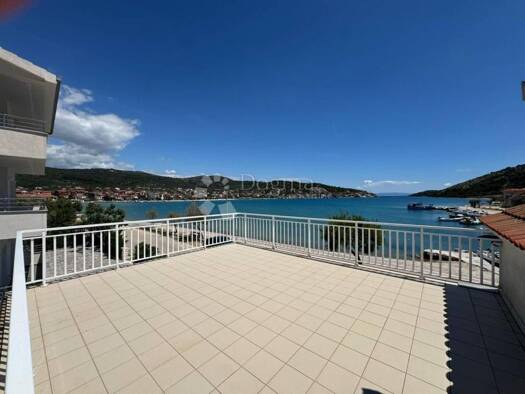 Haus zum Kauf 340.000 € 3 Zimmer 75 m² Vinisce, Marina Marina