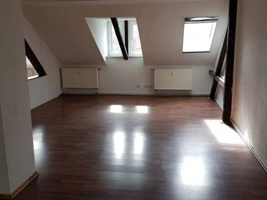 Wohnung zur Miete 575 € 4 Zimmer 125 m² frei ab 01.08.2026 Glauchau 08371