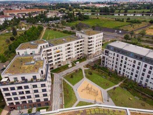 Wohnung zur Miete 1.330 € 4 Zimmer 98,9 m² 1. Geschoss frei ab 01.10.2026 Lockwitzer Straße 7 Strehlen Ortsamtsbereich Prohlis 01139