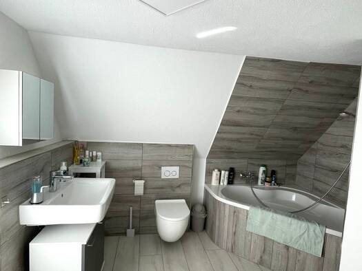 Wohnung zur Miete 615 € 2 Zimmer 70 m² Geschoss 2/2 frei ab 01.09.2025 Trossingen Trossingen 78647