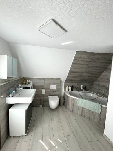 Wohnung zur Miete 615 € 2 Zimmer 70 m² Geschoss 2/2 frei ab 01.09.2025 Trossingen Trossingen 78647