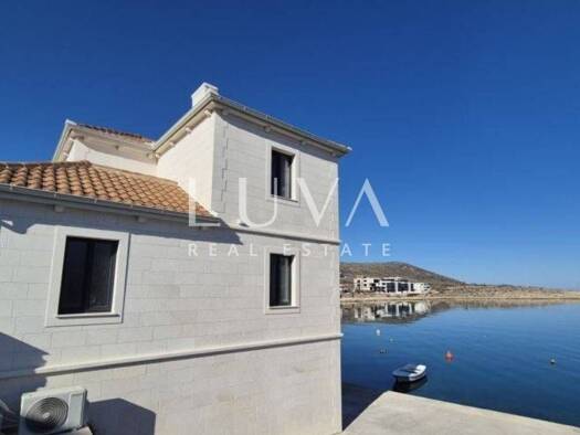 Haus zum Kauf 800.000 € 5 Zimmer 204 m² Vinjerac, Posedarje Posedarje