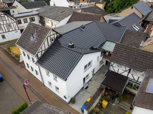 Einfamilienhaus zum Kauf 235.000 € 5 Zimmer 132 m² 121 m² Grundstück frei ab sofort Oberbreisig Bad Breisig 53498