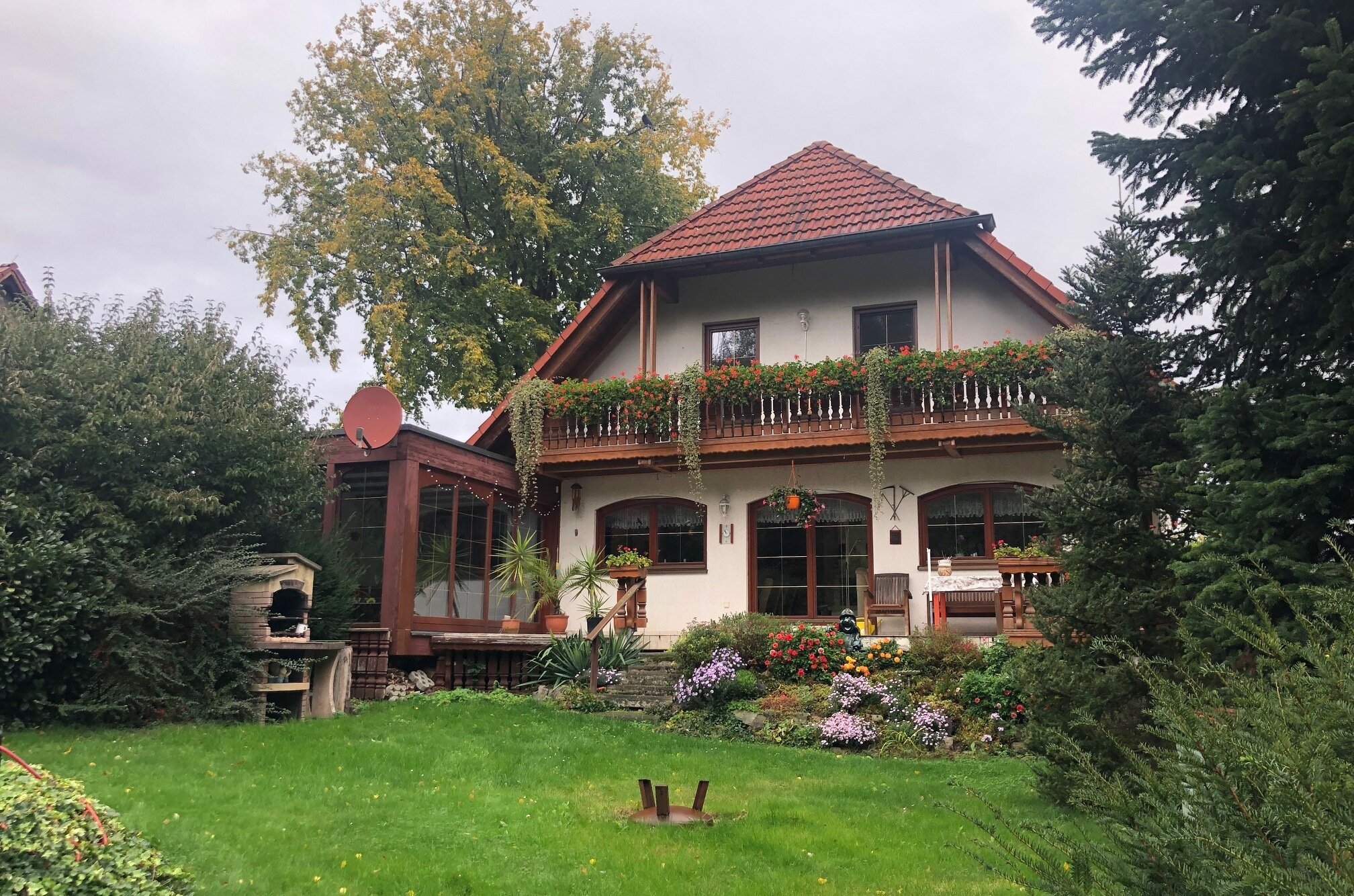 Einfamilienhaus zum Kauf 339.000 € 127 m²<br/>Wohnfläche 785 m²<br/>Grundstück Oberplanitz 575 Zwickau 08064