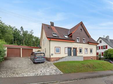 Mehrfamilienhaus zum Kauf 580.000 € 10 Zimmer 260 m² 1.634 m² Grundstück Zollhaus Blumberg 78176
