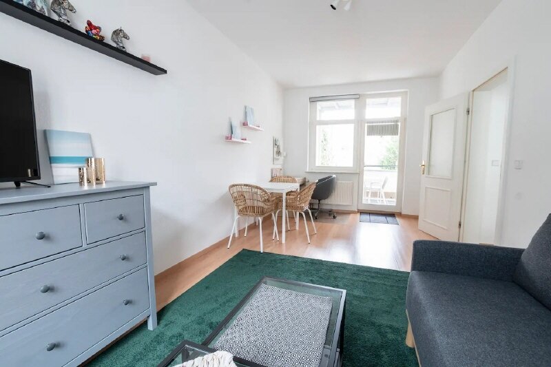 Wohnung zur Miete 950 € 2 Zimmer 61 m²<br/>Wohnfläche 1.<br/>Geschoss ab sofort<br/>Verfügbarkeit Robert-Müller-Straße 18 Mitte - West 133 Zwickau 08056