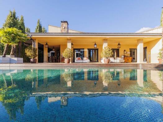 Haus zum Kauf 1.690.000 € 600 m² 2.200 m² Grundstück Torrelodones 28250