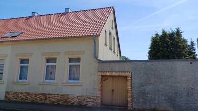 Doppelhaushälfte zum Kauf 64.000 € 5 Zimmer 100 m² 487 m² Grundstück Schneidlingen Schneidlingen 39444