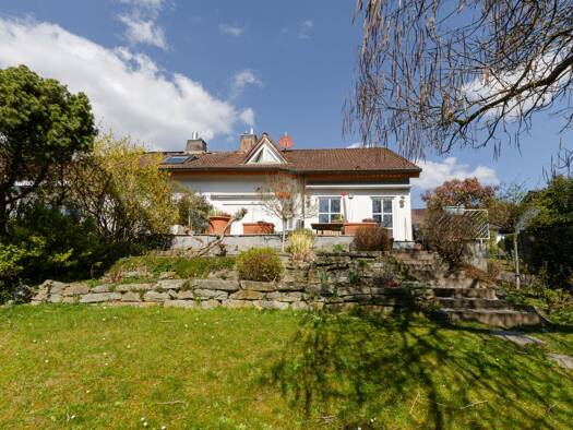 Doppelhaushälfte zum Kauf 669.000 € 5 Zimmer 124,2 m² 443 m² Grundstück Fischbach Kelkheim 65779