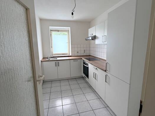 Wohnung zur Miete 369 € 2 Zimmer 73 m² frei ab sofort Haselbrunn Plauen 08525