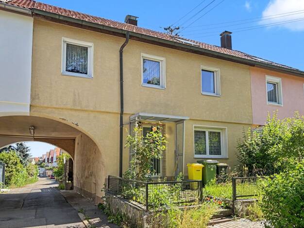Reihenmittelhaus zum Kauf 249.000 € 5 Zimmer 125 m² 398 m² Grundstück Schwenningen Villingen-Schwenningen 78056