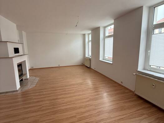 Wohnung zur Miete 375 € 2 Zimmer 65 m² 2. Geschoss Rähnisstraße 32 Stadtmitte Plauen 08523