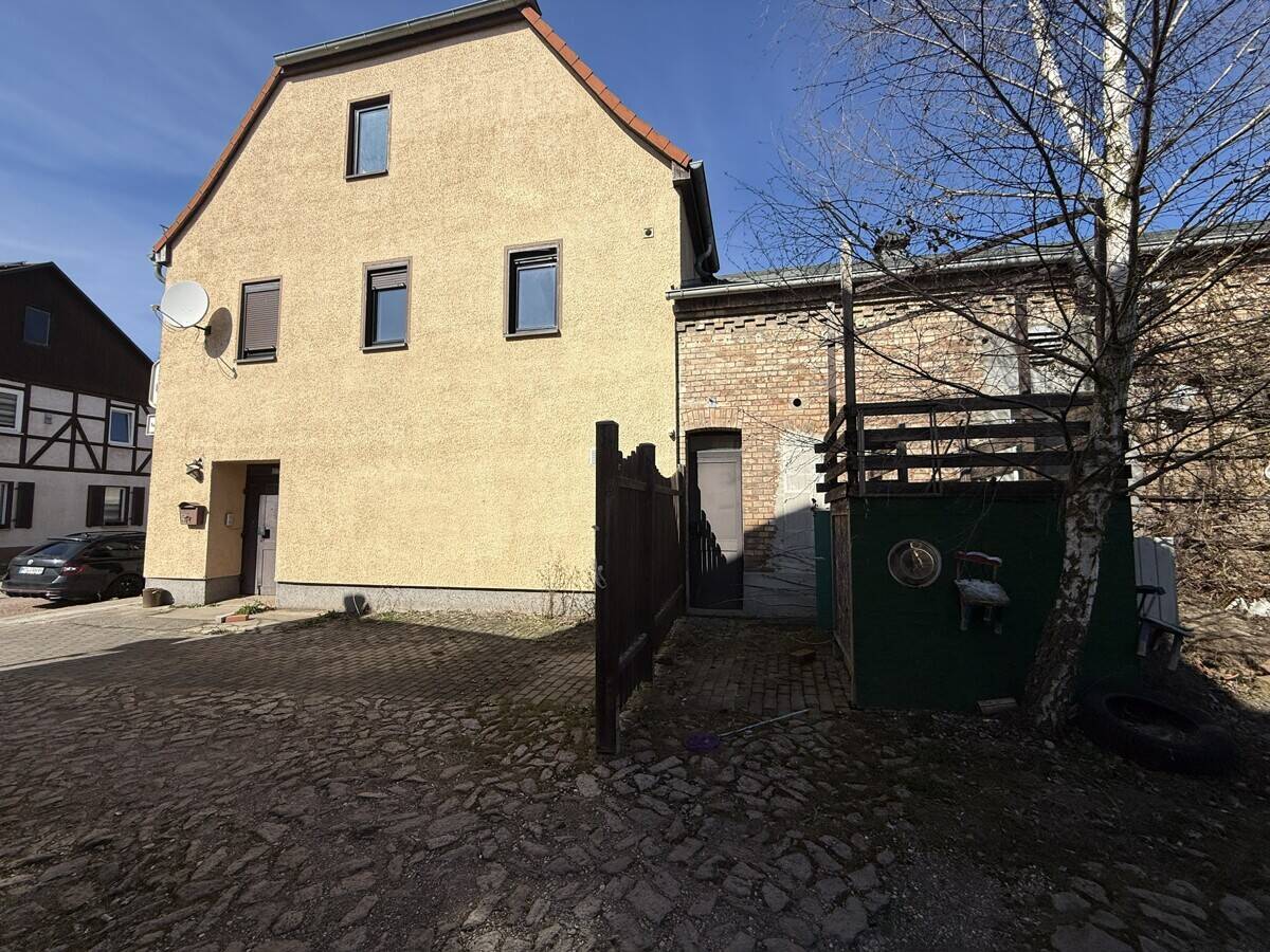 Immobilie in Schkopau - Repräsentatives Anwesen - Ehemalige Gaststätte mit Charme, Substanz und Entwicklungspotenzial - Bild 1