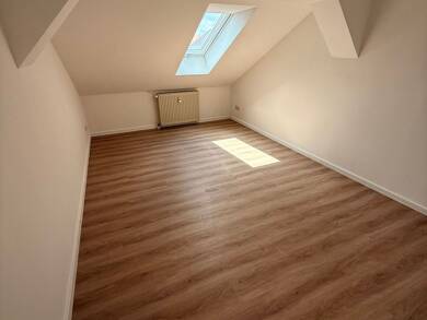 Wohnung zur Miete 620 € 3 Zimmer 75 m² Dachgeschoss, 3. Geschoss frei ab sofort Ichtershausen Amt Wachsenburg 99334