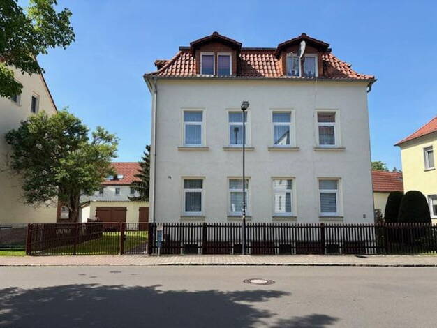 Mehrfamilienhaus zum Kauf provisionsfrei 399.900 € 9 Zimmer 189 m² 800 m² Grundstück Karl-Bartelmann-Straße 14 Böhlen Böhlen 04654