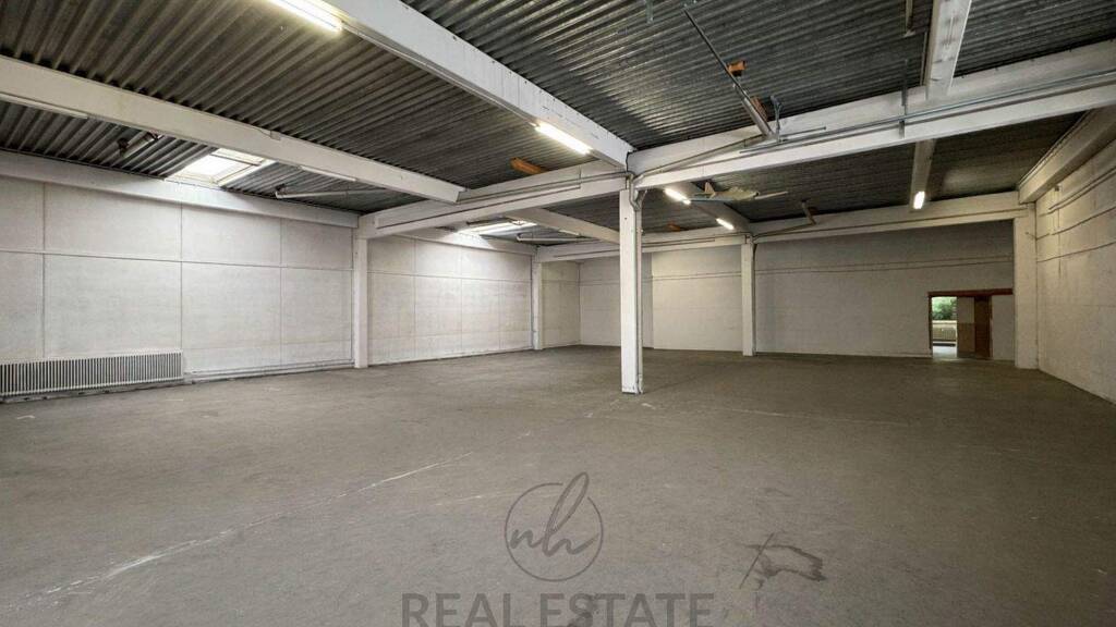 Lagerhalle zur Miete 5 € 1.350 m² Lagerfläche teilbar von 600 m² bis 1.350 m² Barsbüttel 22885