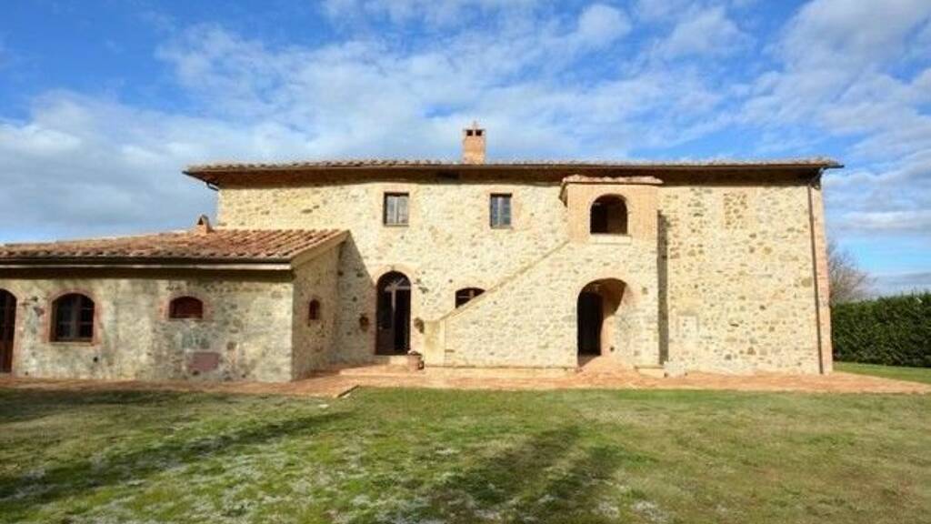 Haus zum Kauf 1.200.000 € 10 Zimmer 900 m² 290.000 m² Grundstück Montecucco 58100