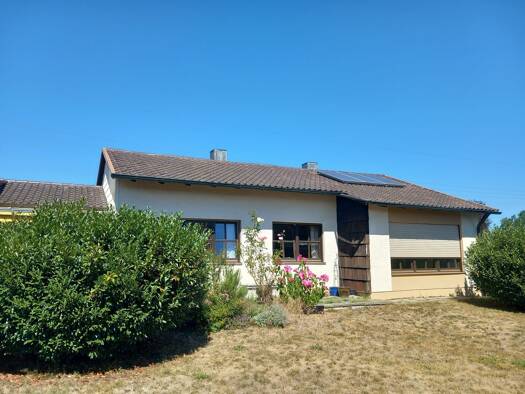 Bungalow zum Kauf 295.000 € 4 Zimmer 87 m² 504 m² Grundstück frei ab sofort Neuötting Neuötting 84524