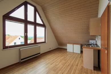 Wohnung zur Miete 440 € 2 Zimmer 37 m² Dachgeschoss, EG frei ab sofort Nürtingen-Hardt 72622