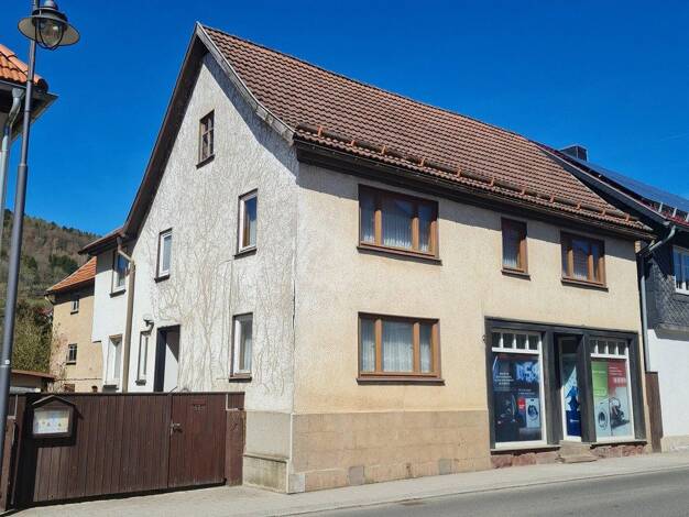 Stadthaus zum Kauf provisionsfrei 189.000 € 7 Zimmer 158 m² 1.030 m² Grundstück Hauptstraße 37 Steinbach-Hallenberg Steinbach-Hallenberg 98587