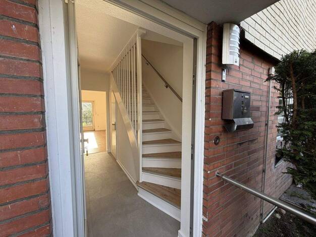 Reihenmittelhaus zur Miete 1.630 € 3 Zimmer 75 m² 125 m² Grundstück frei ab 01.04.2026 Bramfeld Hamburg 22175