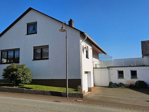 Einfamilienhaus zum Kauf 195.000 € 6 Zimmer 160 m² 644 m² Grundstück Schauren 56865