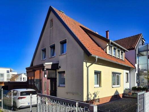 Einfamilienhaus zum Kauf 384.000 € 4,5 Zimmer 93,9 m² 671 m² Grundstück Gifhorn 38518