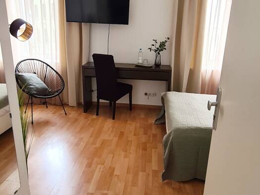Wohnung zur Miete 850 € 1 Zimmer 25 m² 4 Geschosse frei ab sofort Eiserne Hand 27 Nordend-West Frankfurt am Main 60318