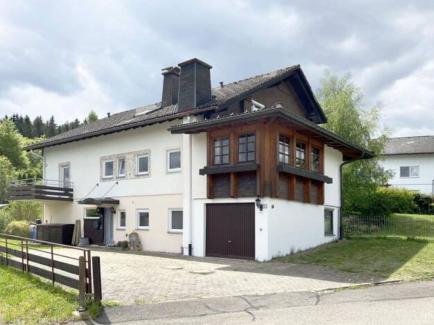 Mehrfamilienhaus zum Kauf provisionsfrei 530.000 € 10 Zimmer 260 m² 1.110 m² Grundstück Am Schönenberg 36 Lenzkirch Lenzkirch 79853