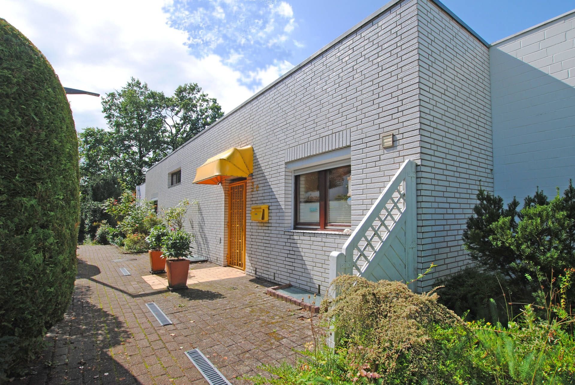 Bungalow zum Kauf 430.000 € 5 Zimmer 161 m²<br/>Wohnfläche 388 m²<br/>Grundstück Harksheide Norderstedt / Harksheide 22844