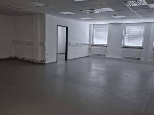 Bürofläche zum Kauf provisionsfrei 2 Zimmer 111 m² Bürofläche Straubing 94315
