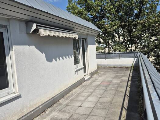 Wohnung zur Miete 501 € 2 Zimmer 83,5 m² 3. Geschoss frei ab sofort Carl-von-Ossietzky-Straße 200 a Gablenz Gablenz 09127