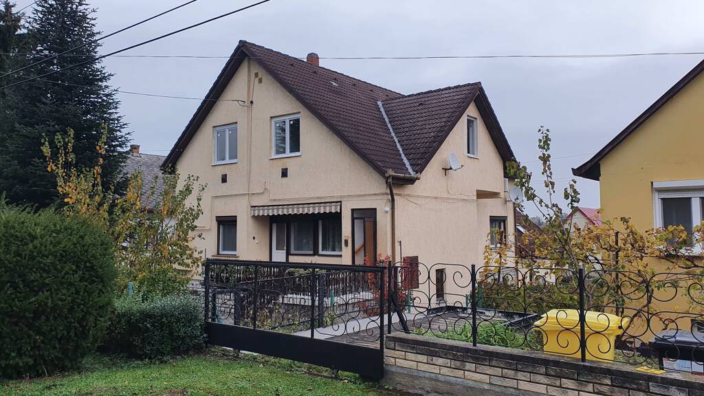 Einfamilienhaus zum Kauf 312.500 € 6 Zimmer 244 m² 472 m² Grundstück frei ab sofort Fonyod