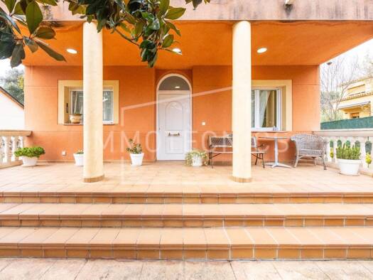 Haus zum Kauf 530.000 € 334 m² 841 m² Grundstück Cánoves 08445