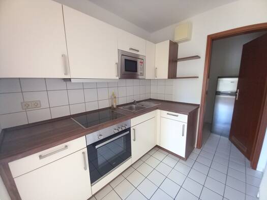 Studio zur Miete 250 € 1 Zimmer 38 m² 3. Geschoss frei ab 01.07.2026 Crimmitschau 08451