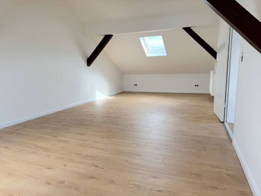 Wohnung zur Miete 490 € 1 Zimmer 35,5 m² Geschoss 3/3 frei ab sofort Volkhardtstraße 9 Zirndorf Zirndorf 90513
