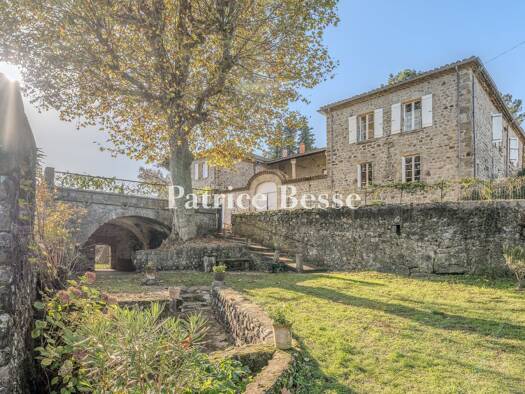 Bauernhaus zum Kauf 1.300.000 € 10 Zimmer 600 m² 20.000 m² Grundstück Prades 07380