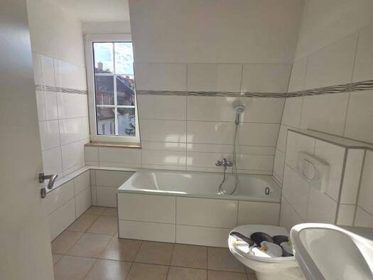 Wohnung zur Miete 375 € 3 Zimmer 57 m² 2. Geschoss frei ab sofort Weststraße 26 Schmölln 04626