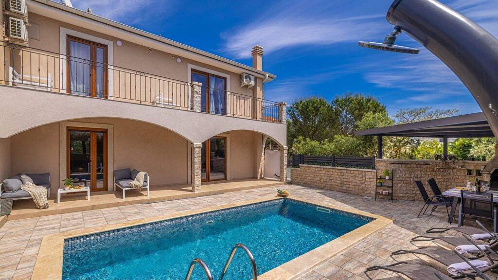 Einfamilienhaus zum Kauf 490.000 € 5 Zimmer 200 m² Grundstück Krk 51500