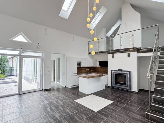 Haus zur Miete 1.541 € 4,5 Zimmer 203,6 m² Hirm 7024