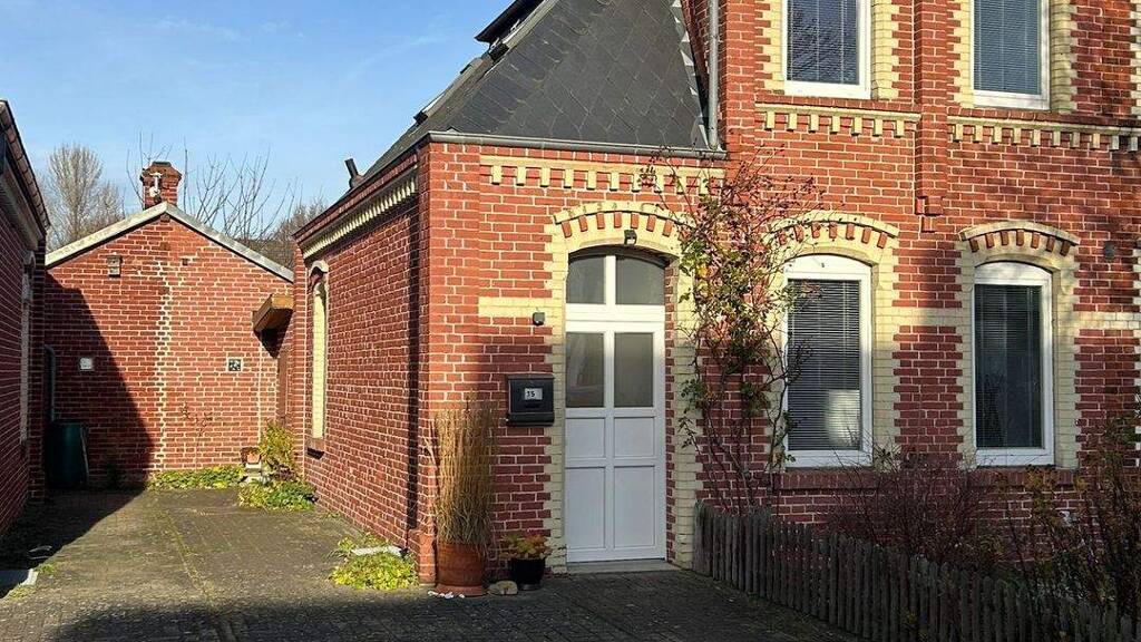 Doppelhaushälfte zum Kauf provisionsfrei 214.500 € 3 Zimmer 73 m² 339 m² Grundstück frei ab 01.04.2026 Heimstraße 15 Schafkoven/Donneresch Delmenhorst 27749