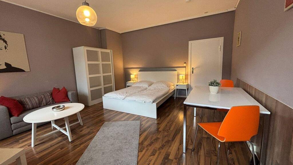 Studio zur Miete 695 € 1 Zimmer 42 m² 1. Geschoss frei ab sofort Kaiserdamm 36 Westend Berlin 14057