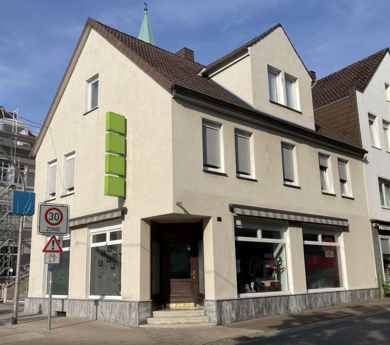 Wohn- und Geschäftshaus zum Kauf als Kapitalanlage geeignet 249.000 € 6 Zimmer 80 m²<br/>Fläche 146 m²<br/>Grundstück Schötmar Bad Salzuflen-Schötmar 32108