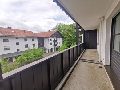 Wohnung zur Miete 1.550 € 3 Zimmer 100,1 m² 2. Geschoss frei ab 01.07.2025 Bahnhofstr. 35 Deisenhofen Deisenhofen 82041