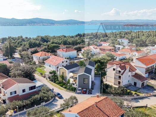 Wohn- und Gewerbegrundstück zum Kauf 345.000 € Biograd na Moru 23210