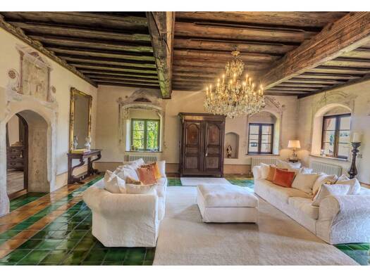 Schloss zum Kauf 11 Zimmer 545 m² 7.800 m² Grundstück Peterskirchen Dietersburg 84378