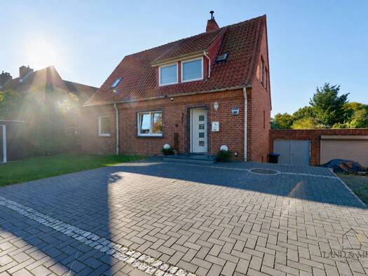 Einfamilienhaus zum Kauf 298.000 € 6 Zimmer 130 m² 1.218 m² Grundstück Oldenburg Oldenburg in Holstein 23758